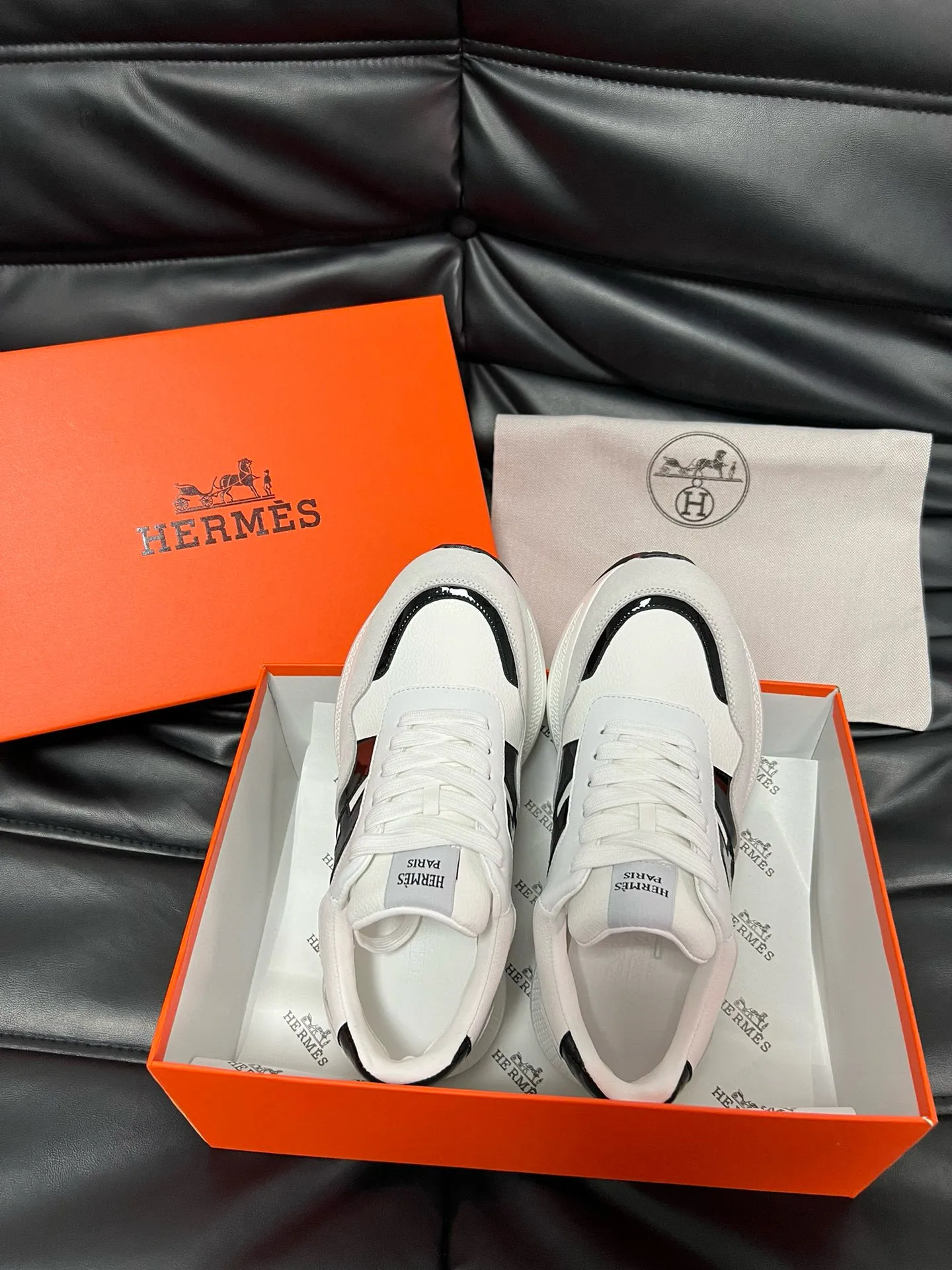 [HERMES] Hermès men's shoes 💰540💰 - High-end quality original order - Upper: 🔝 tumbled calfskin, suede calfskin, shoe body sewn with H pattern - Inner: water-dyed cowhide - Outsole: ultra-light T men's shoes 💰U foam rubber; two-color molded outsole - Super high quality control, fine workmanship: highlighted (high-end, luxury, grade) -Size : 39-44 (38, 45 can be customized)